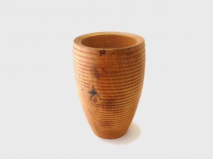 Vaso cedro con scanalature