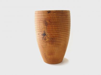 Vaso cedro con scanalature