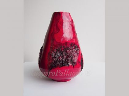 Fuchsia Holi vase 