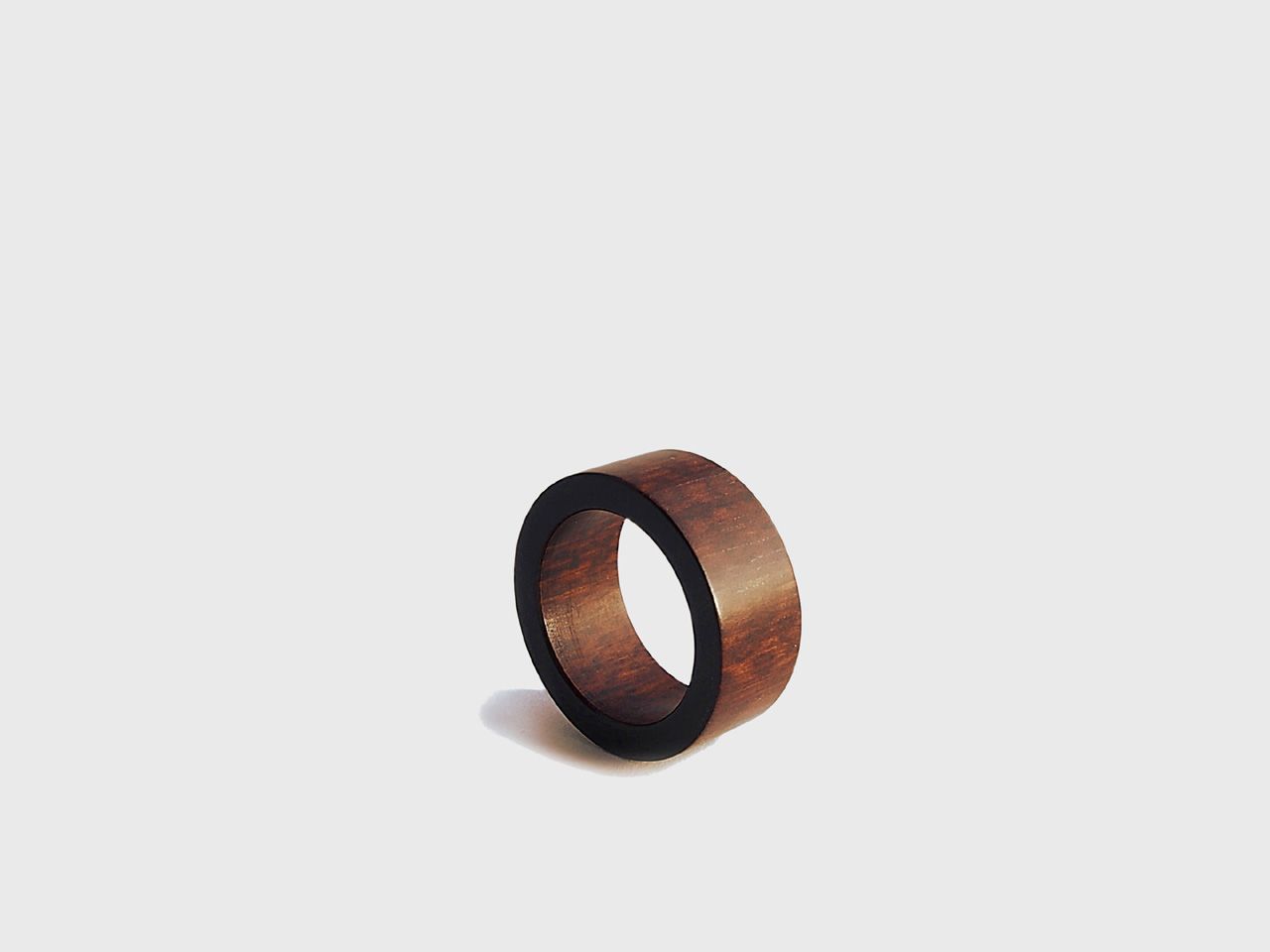 Anello legno serpente