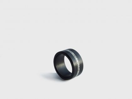 Mother of pearl-ebony ring