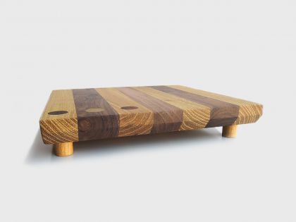Tray/chopping board with feet 02